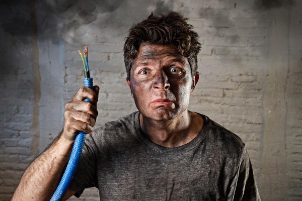 Why You Should Never Hire Unlicensed or Uninsured Electrical Contractors